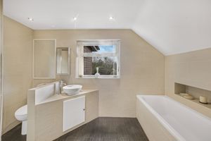 Bath/Shower/WC- click for photo gallery